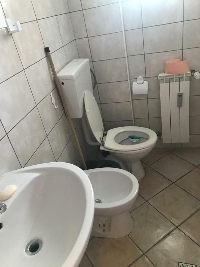 Ferienwohnung Dormi Oradea Exterior foto