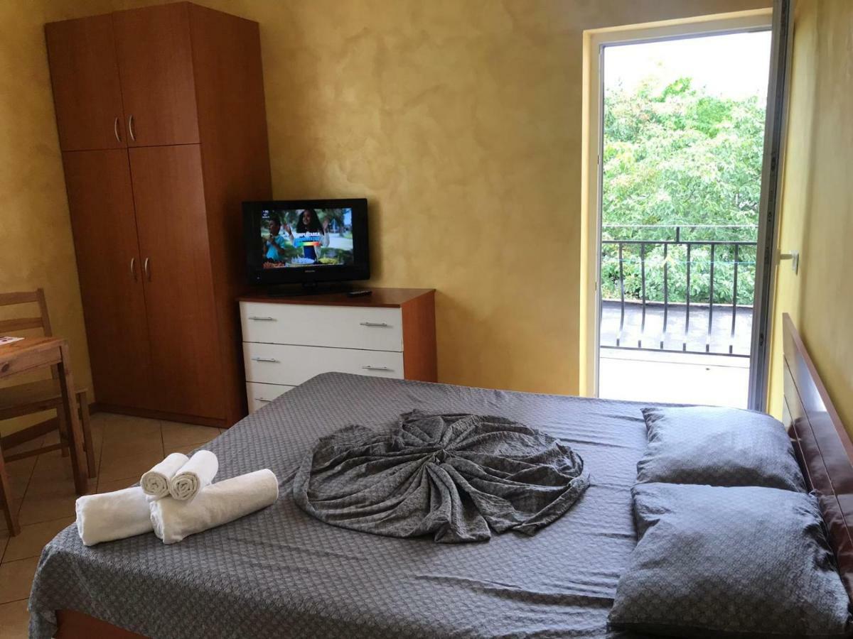 Ferienwohnung Dormi Oradea Exterior foto