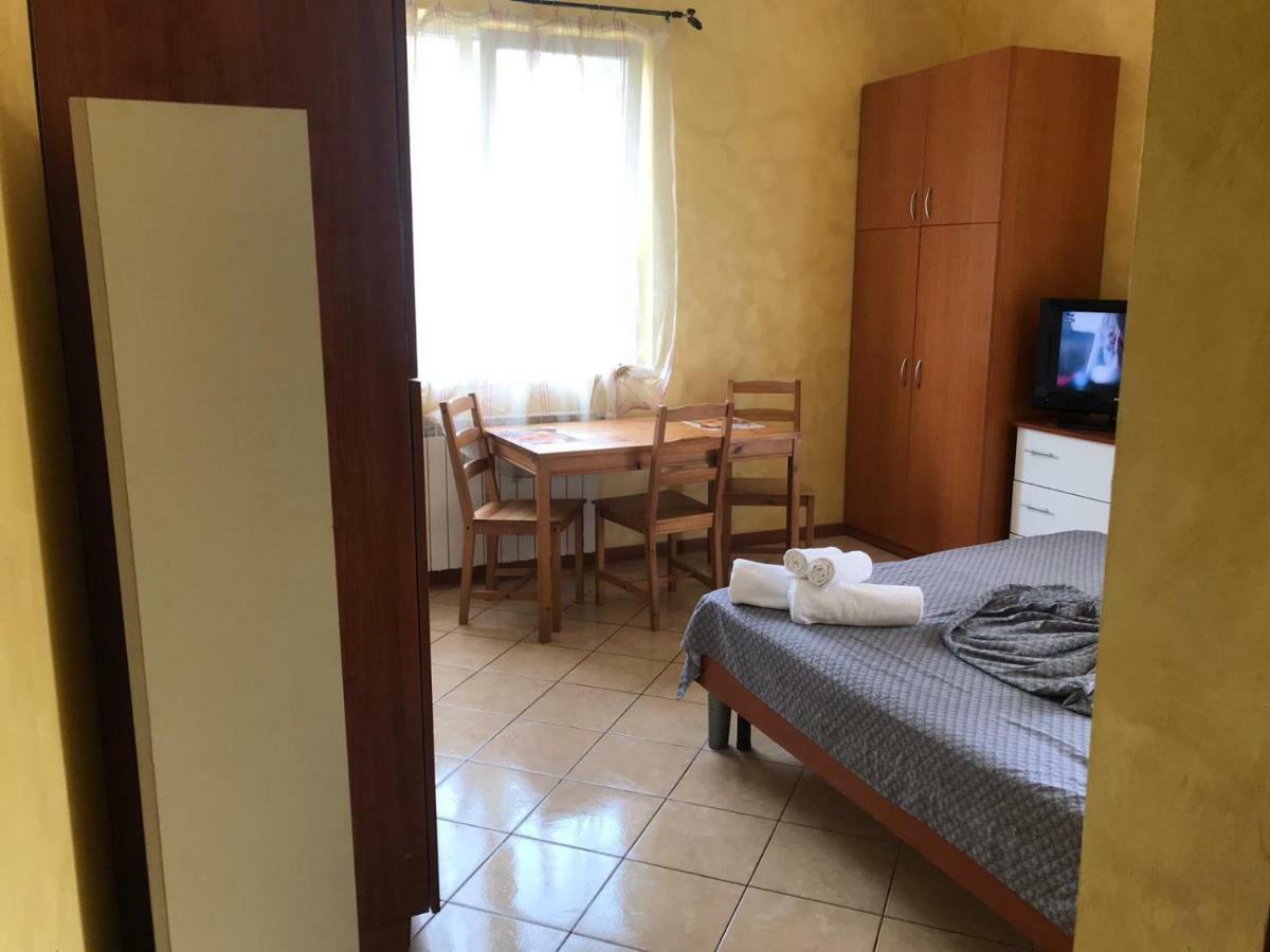 Ferienwohnung Dormi Oradea Exterior foto